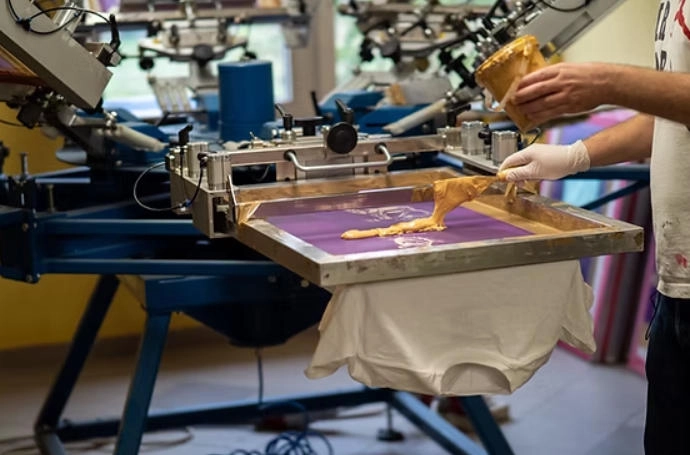 How to Screen Print T-Shirts: Step-by-Step Process & Adobe Illustrator Tips 5 Printing Shirts