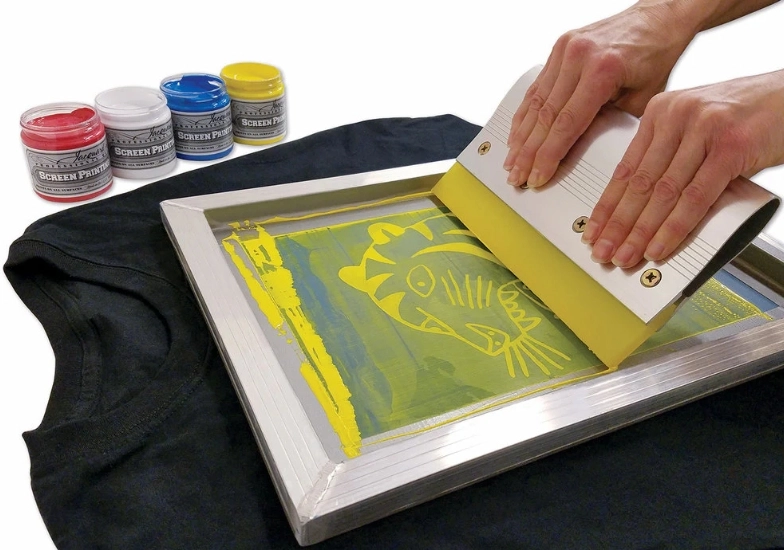 Ultimate Comparison Guide: Heat Transfer or Screen Printing? 5 Screen Print Shirts 1