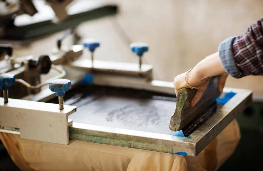 Screen Printing Mesh Materials Compared: Polyester vs Nylon vs Stainless Steel 6 Use Screen Printing Mesh 1